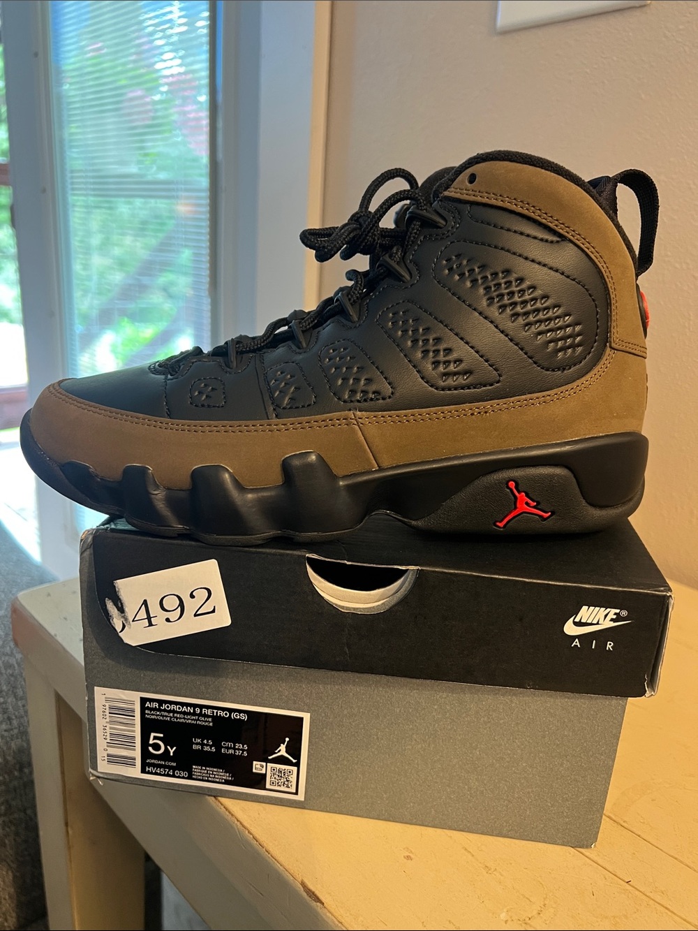 Air Jordan 9 Retro (GS) youth High-Top Sneakers - Black & Brown with Red Jumpman